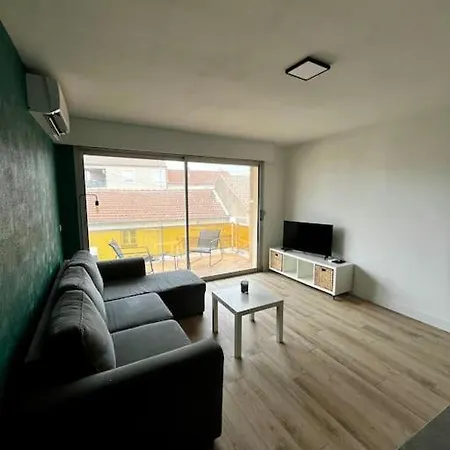 Joli Proche Arenes Apartamento